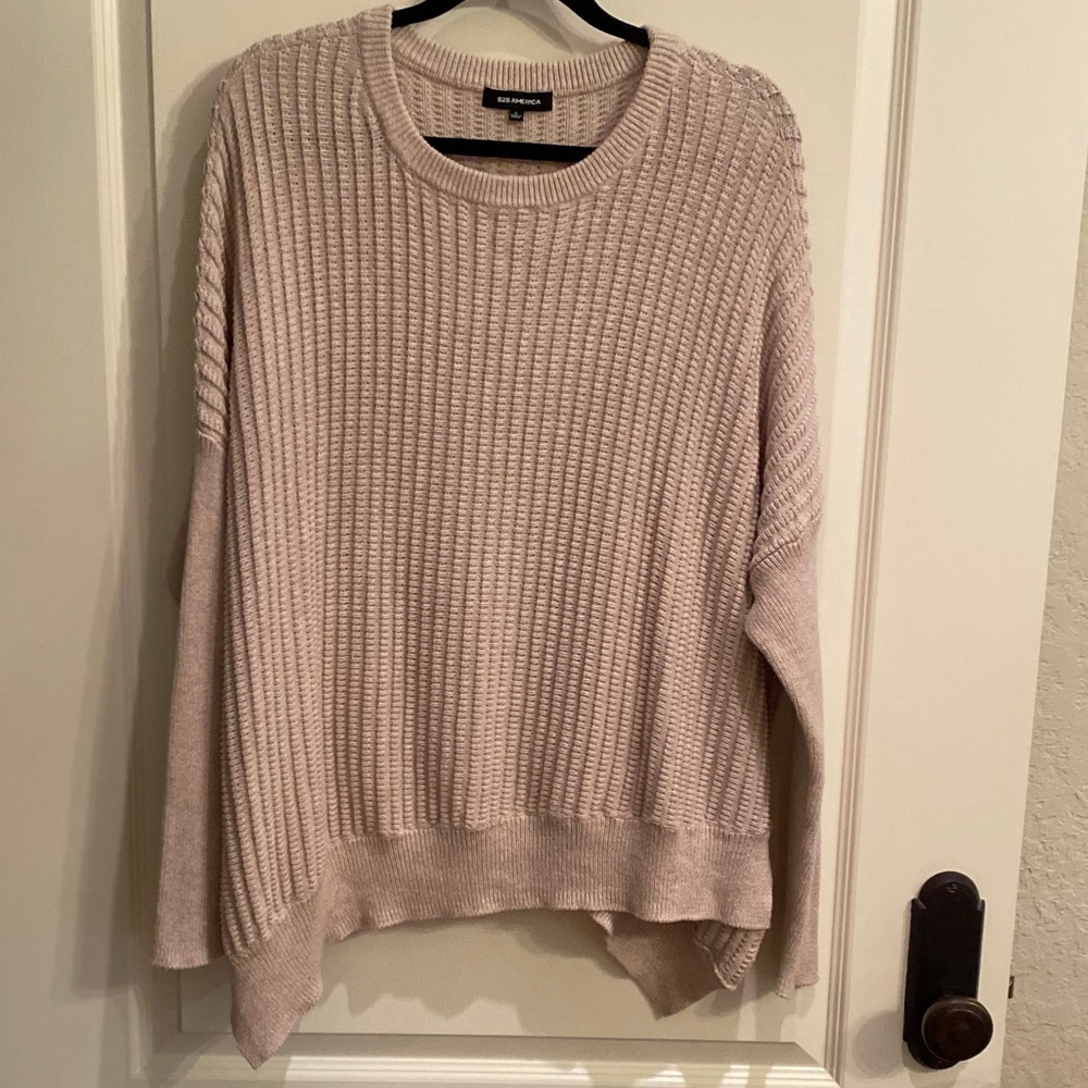 Long sleeve light weight sweater